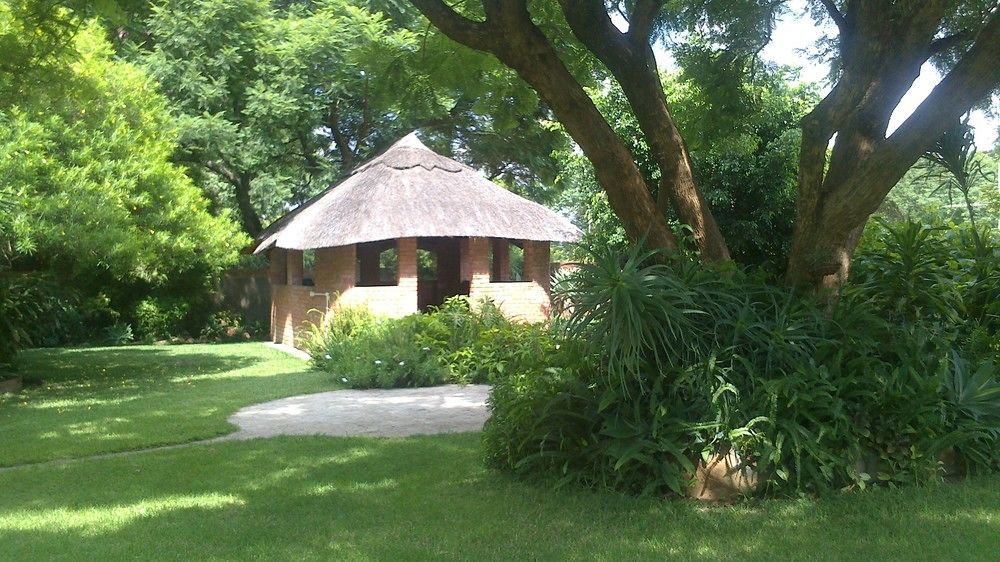 Wozani Lodge Булавайо Екстериор снимка