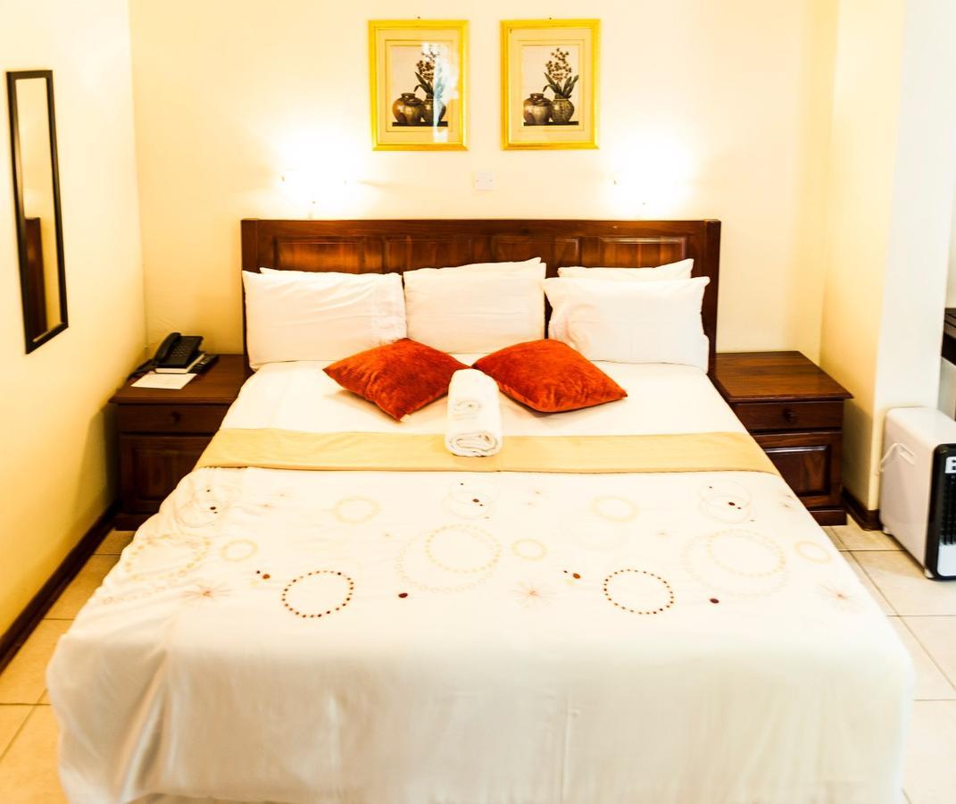 Wozani Lodge Булавайо Екстериор снимка